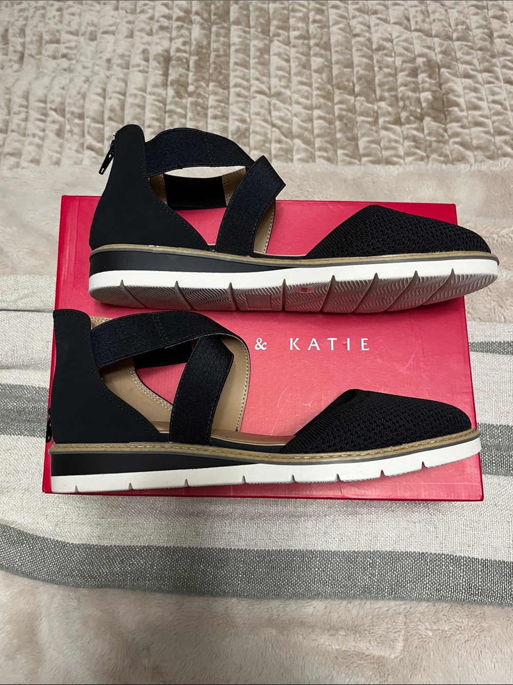 Kelly and Katie Black low/flat heel espadrilles -size  8 M New in Box - Picture 2 of 4